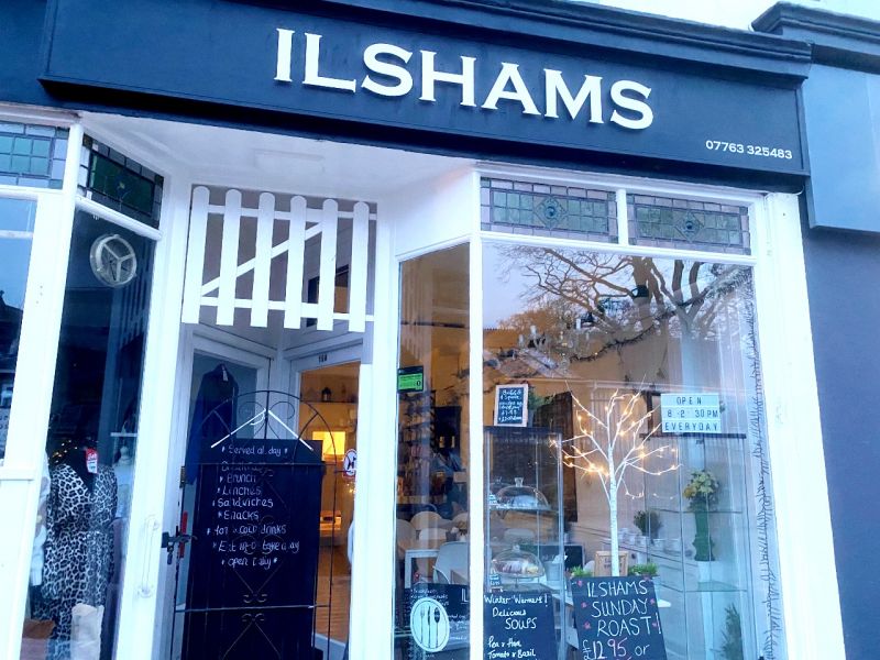 Ilshams Cafe - Places to eat in Wellswood near The Muntham Luxury Holiday Apartments, Torquay.
