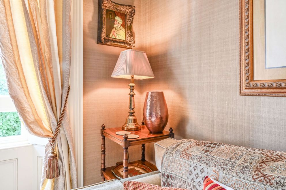 The Muntham Luxury Holiday Apartments - Apartment 6 Living Room