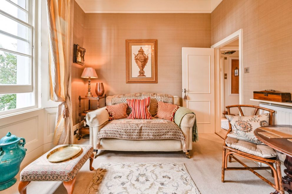 The Muntham Luxury Holiday Apartments in Torquay - Apartment 6, one bedroom apartment on the first floor.