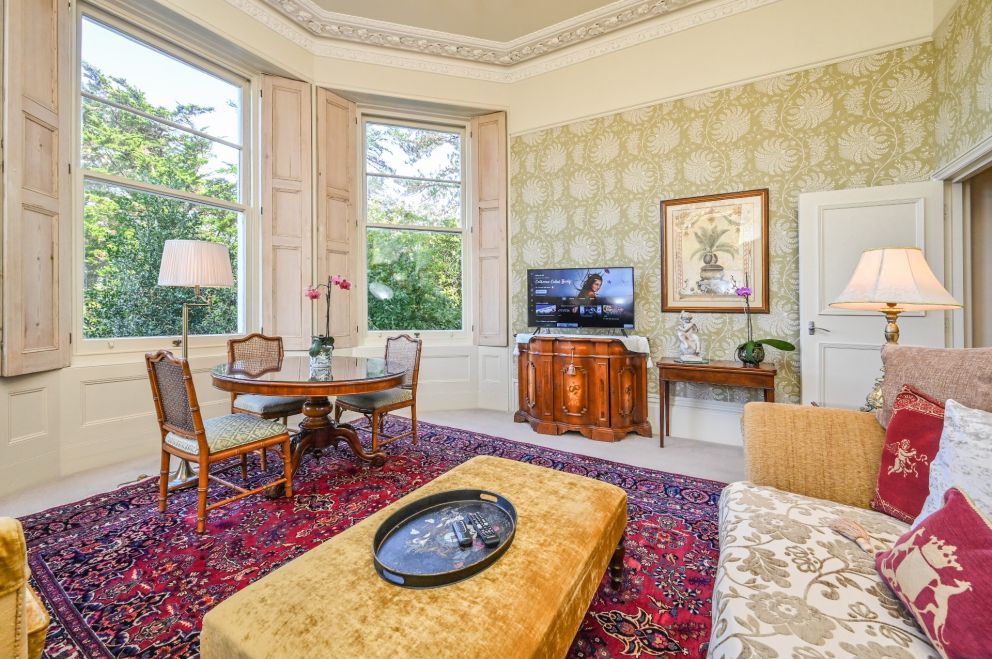 Muntham Luxury Holiday Apartments in Torquay - Apartment 3 - Living Room