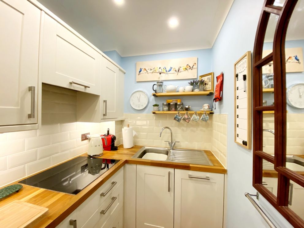 Muntham Luxury Holiday Apartments in Torquay on The English Riviera - Apartment 5 Kitchen