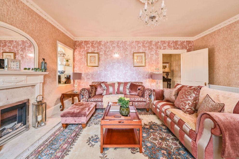 The Muntham Town House in Torquay - Living Room with luxury Duresta sofas.