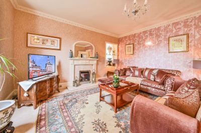 The Muntham Luxury Town House. Spacious Living Room