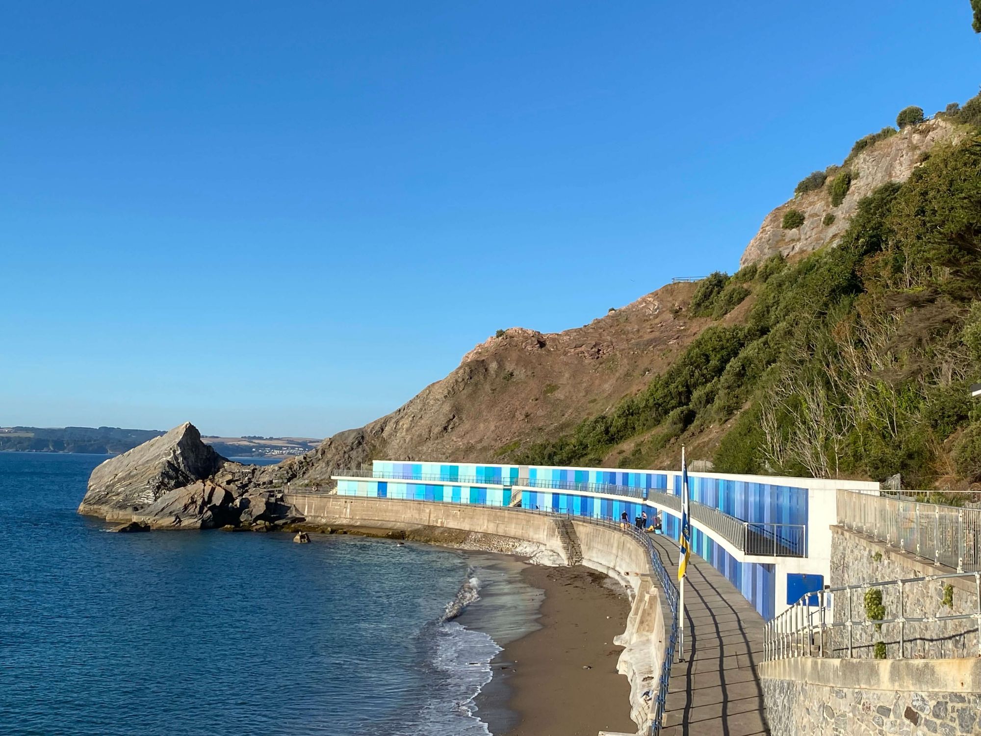 Holiday Beach hut Hire in Torquay for visitors on holiday