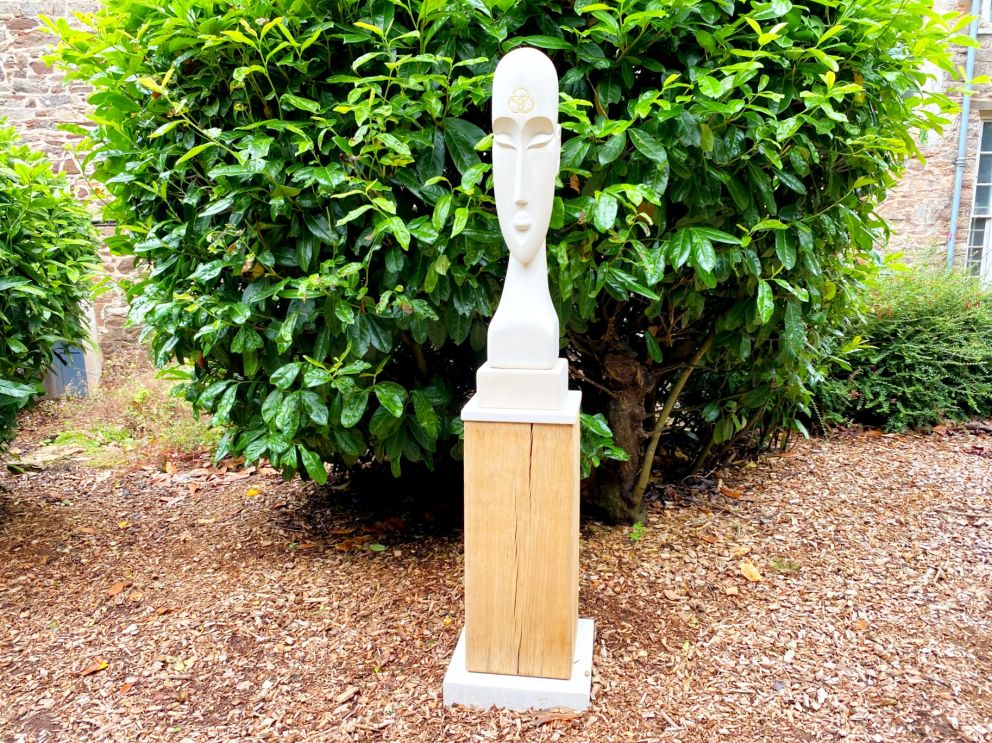 23 artists have contributed to the free Cockington Court Sculpture show 2023 